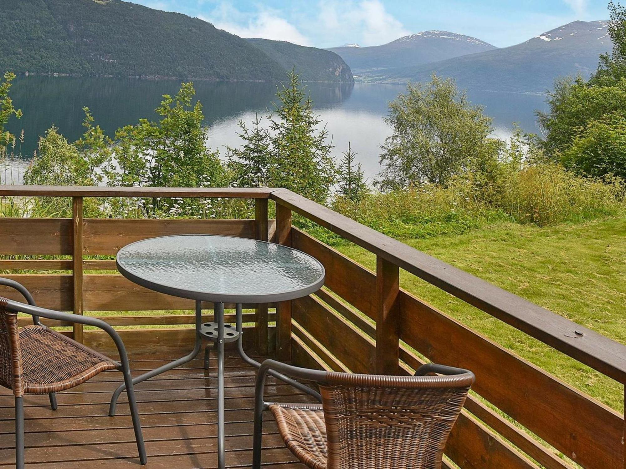 Three-Bedroom Holiday Home In Utvik 1 Reed Стая снимка