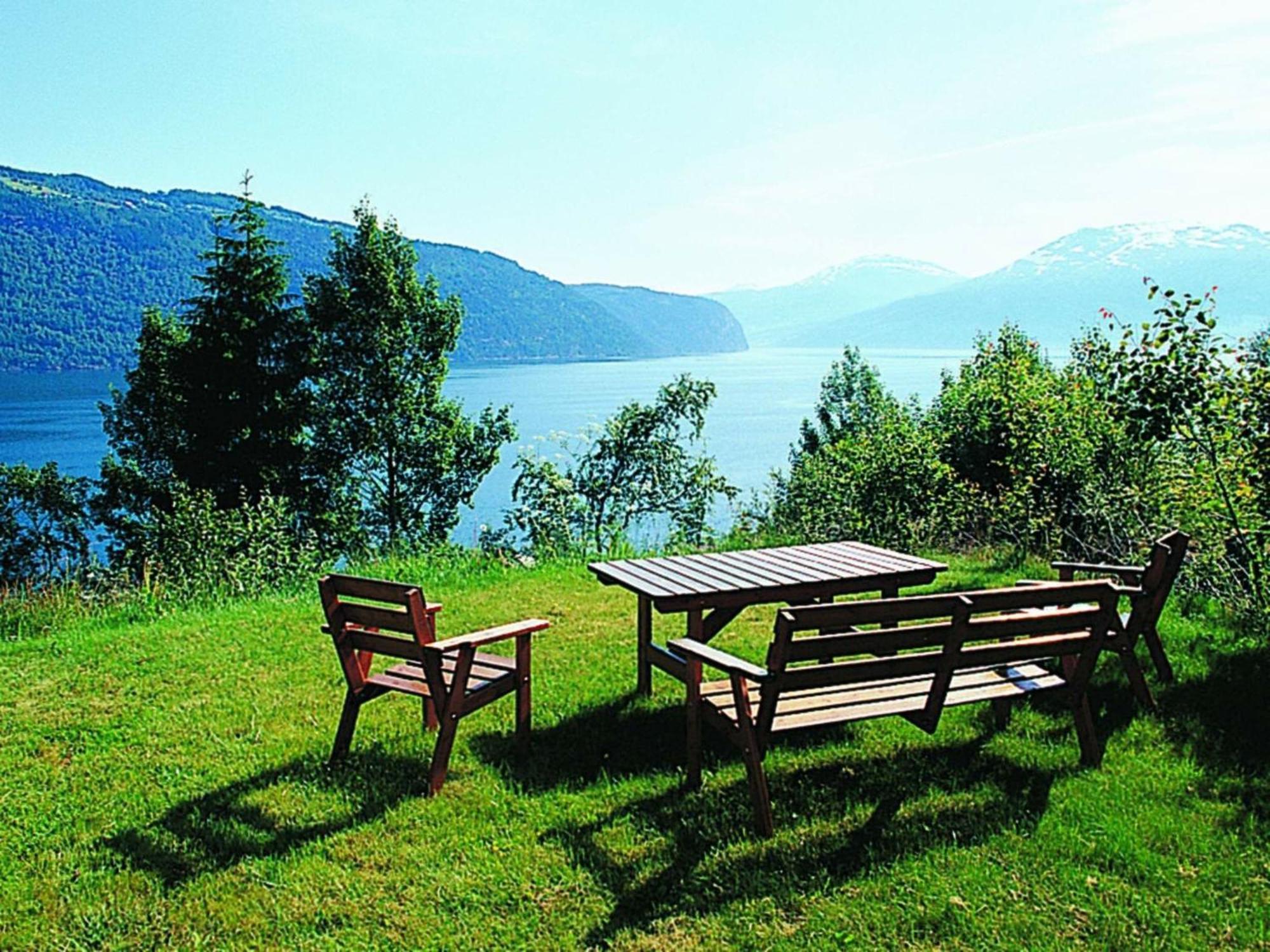 Three-Bedroom Holiday Home In Utvik 1 Reed Стая снимка