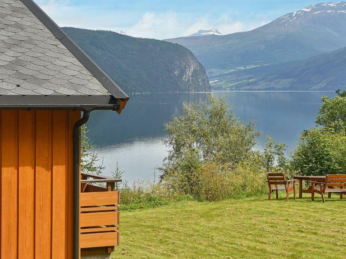 Three-Bedroom Holiday Home In Utvik 1 Reed Екстериор снимка